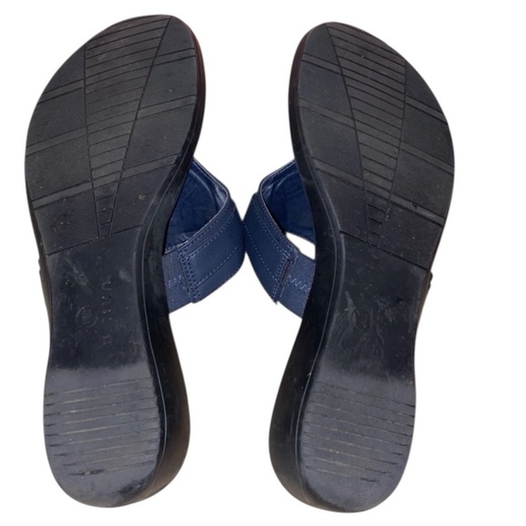 Unisa Rubber Wedge Thong Sandals in Navy and Trimmed in Silver Tone Size 10M - Picture 4 of 7